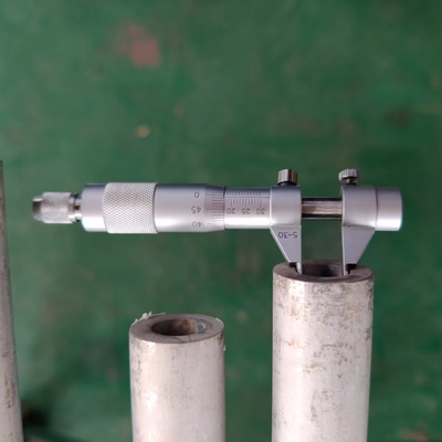 Kualitas  ASTM A213 TP304 304L Stainless Steel Pipe Annealed Pickled pabrik